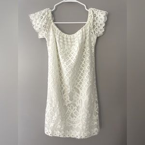 White lace off the shoulder, Small, Altar’d State